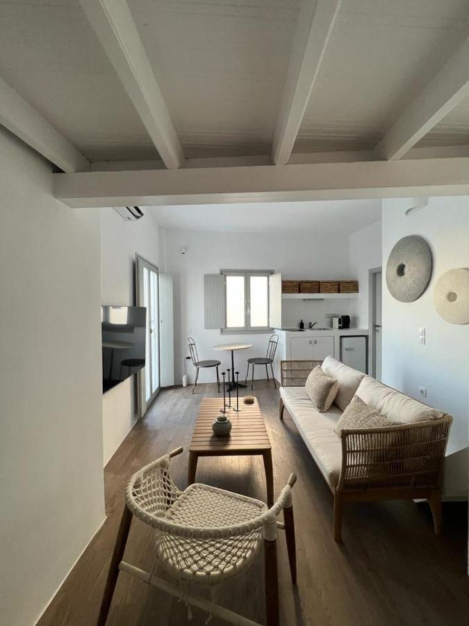 Amarone House, Paros * Naousa (Paros)